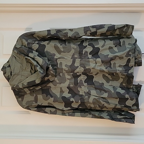 NWT - light camo jacket - Picture 3 of 4